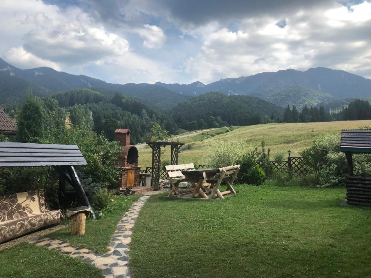 Вилла Hot Tub Chalet Retreat Брашов Экстерьер фото