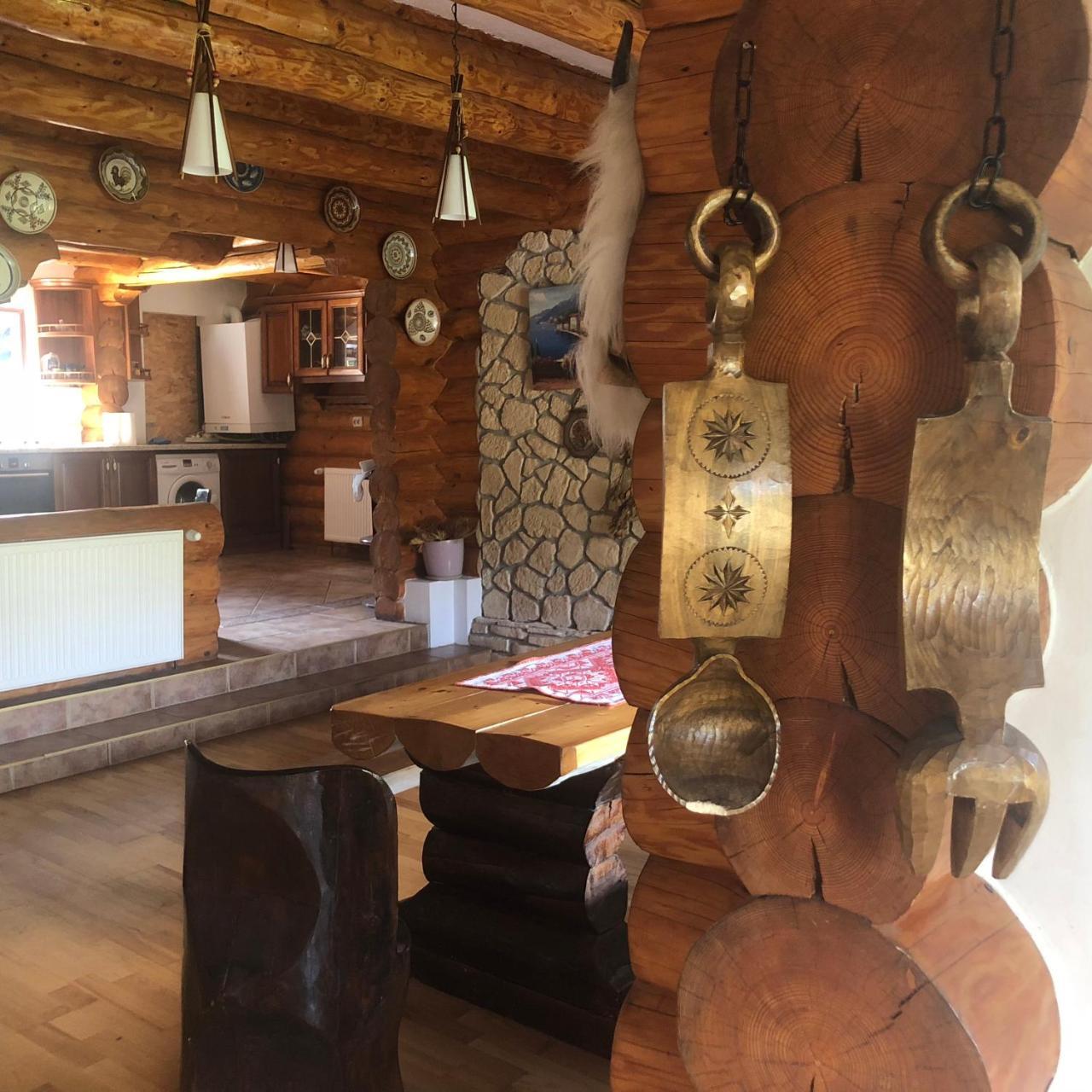 Вилла Hot Tub Chalet Retreat Брашов Экстерьер фото